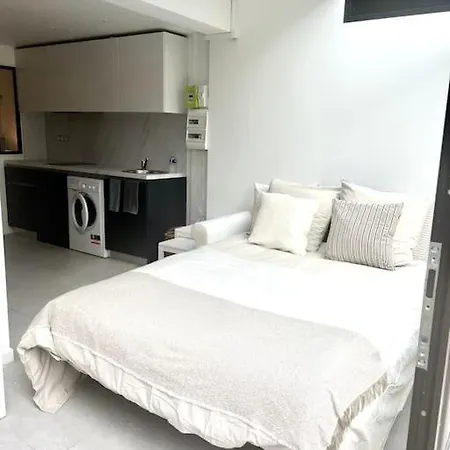 アパート Appartement, Atypique, Proche Du Centre アンティーブ