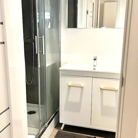 Appartement, Atypique, Proche Du Centre アパート アンティーブ